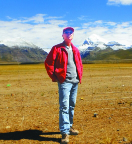 2012年，李德威在西藏阿里地质考察途中。资料照片